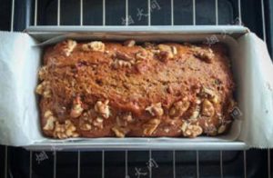 Jujube walnut cake