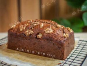 Jujube walnut cake