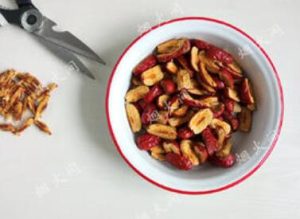 Jujube walnut cake