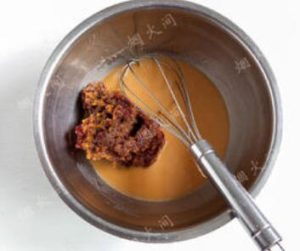 Jujube walnut cake