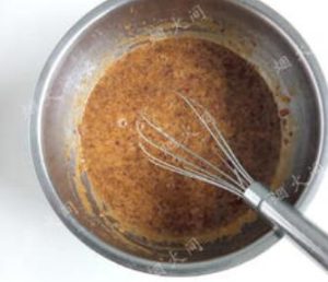 Jujube walnut cake