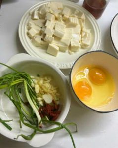 Crucian carp tofu soup
