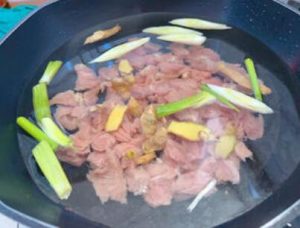 Tomato Beef Soup