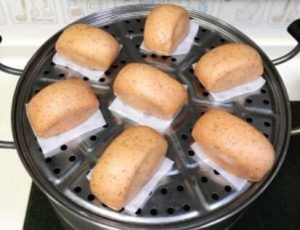 Dragon fruit steamed bun