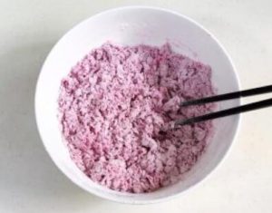 Dragon fruit steamed bun