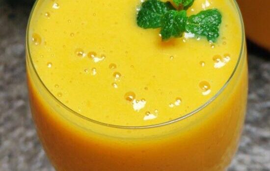 Mango and Banana Smoothie