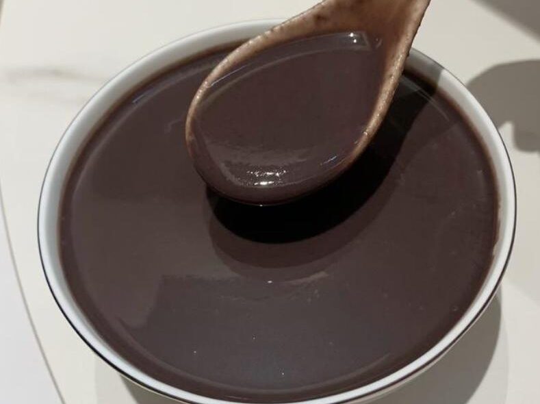 Black Bean Milk with Walnuts and Wolfberries