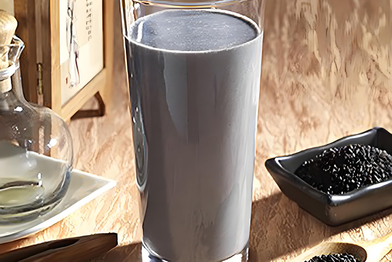 Black bean and black sesame milk