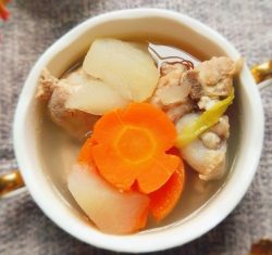 Carrot Pear and Pork Bone Soup
